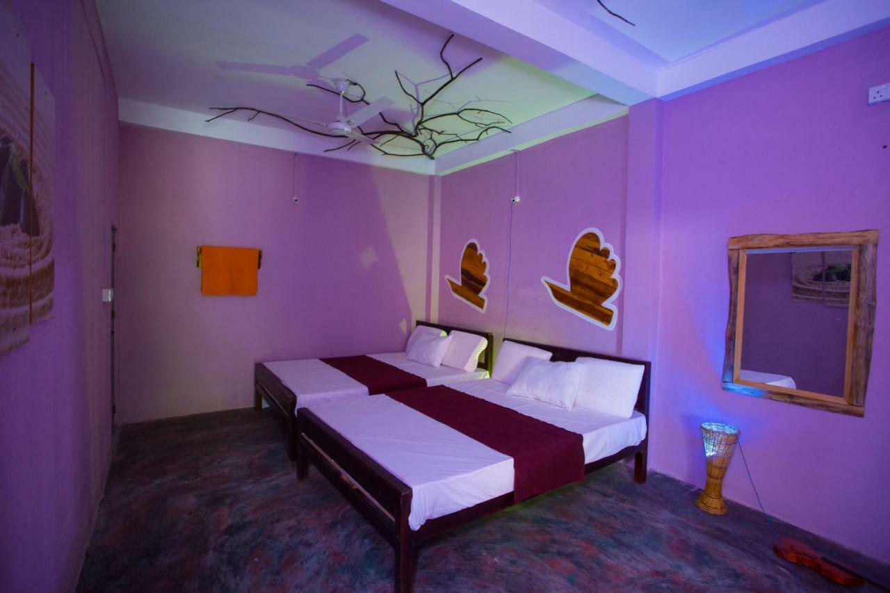 בטיקלואה Neem Garden Guest House מראה חיצוני תמונה