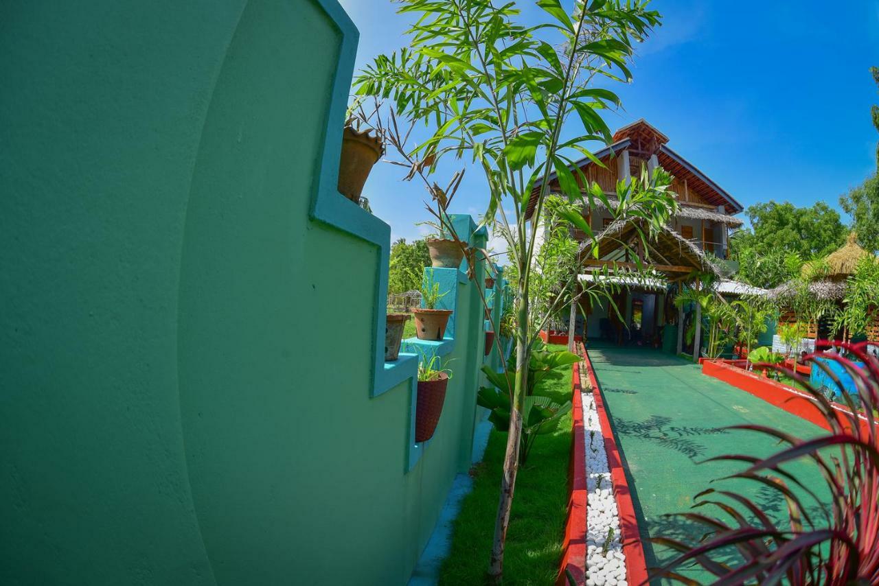 בטיקלואה Neem Garden Guest House מראה חיצוני תמונה