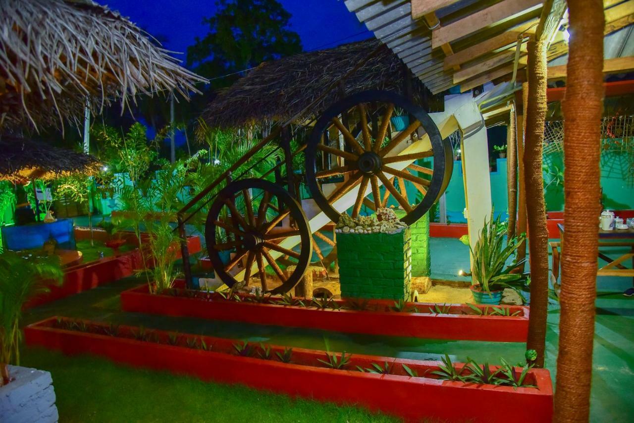 בטיקלואה Neem Garden Guest House מראה חיצוני תמונה