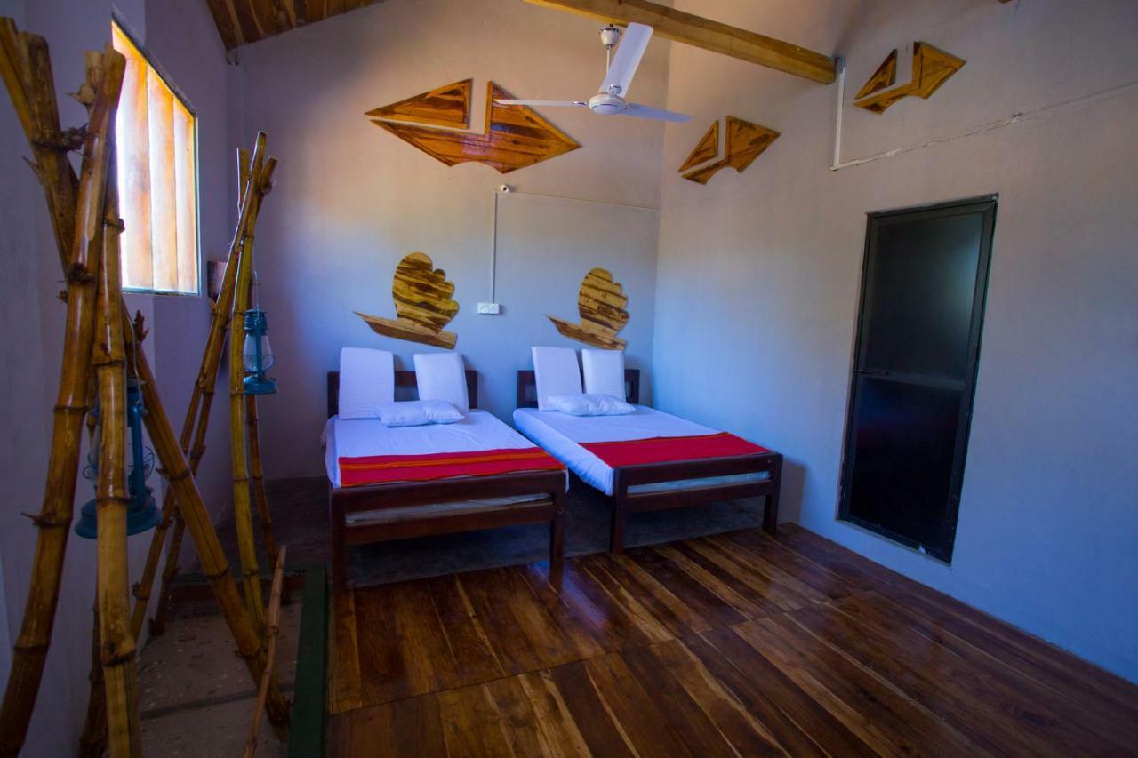 בטיקלואה Neem Garden Guest House חדר תמונה