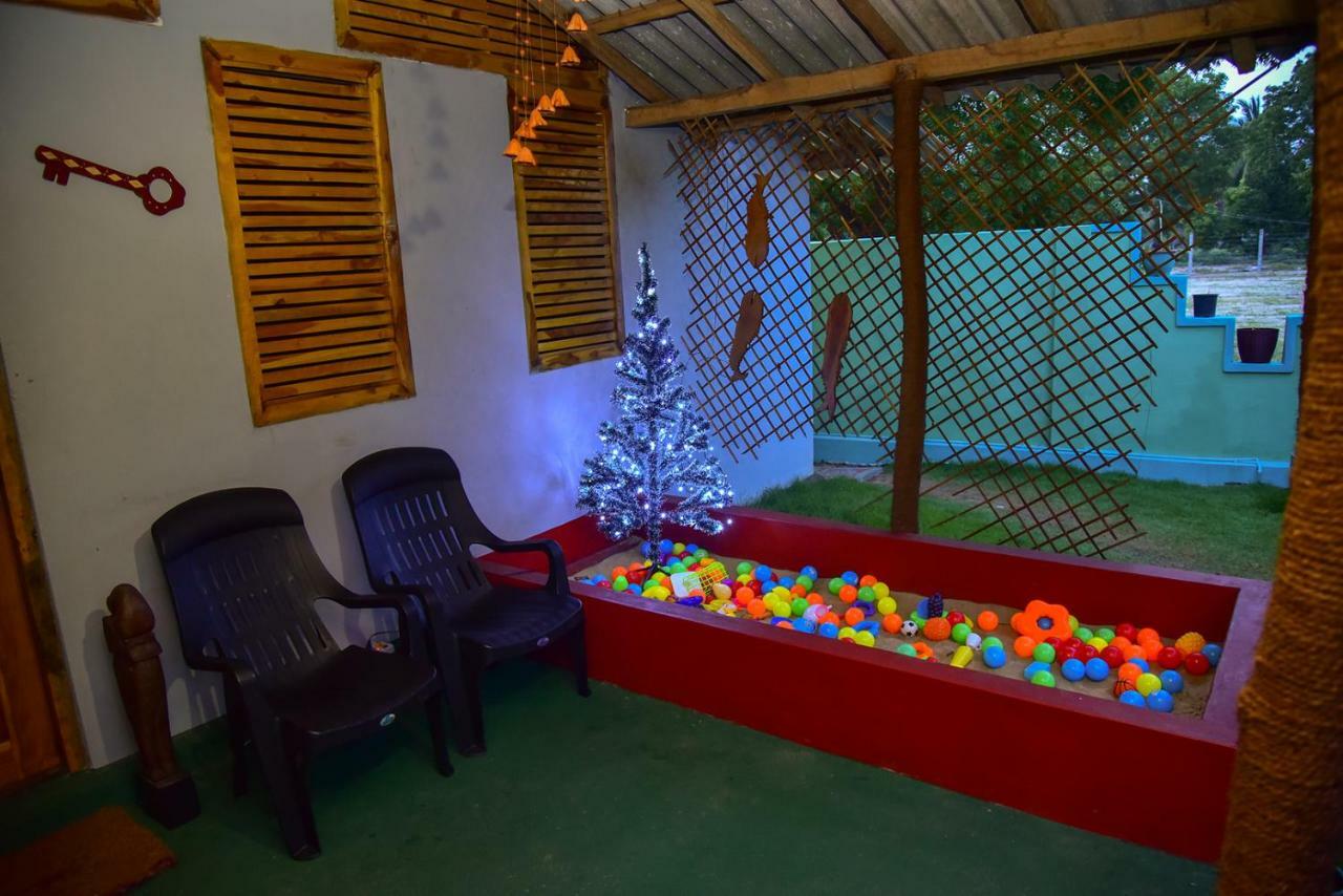 בטיקלואה Neem Garden Guest House מראה חיצוני תמונה