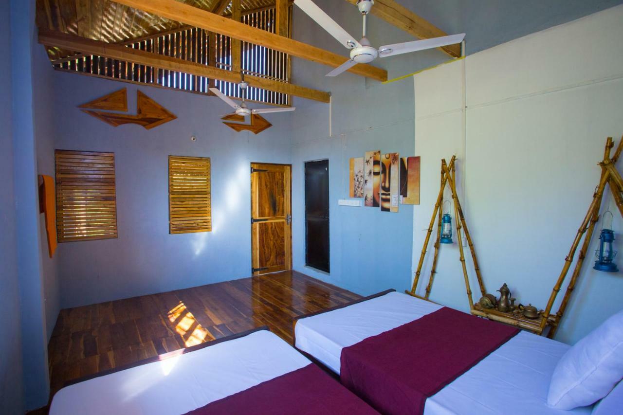 בטיקלואה Neem Garden Guest House מראה חיצוני תמונה