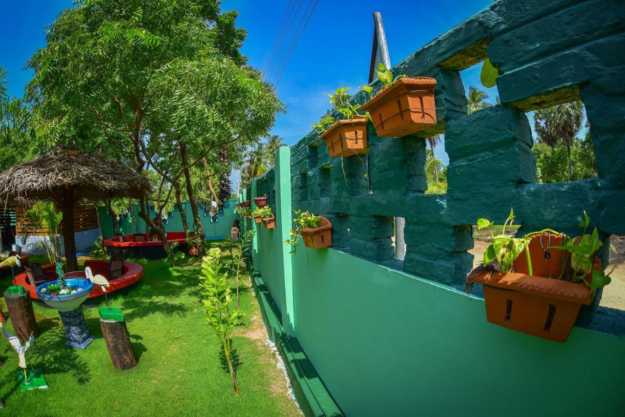 בטיקלואה Neem Garden Guest House מראה חיצוני תמונה