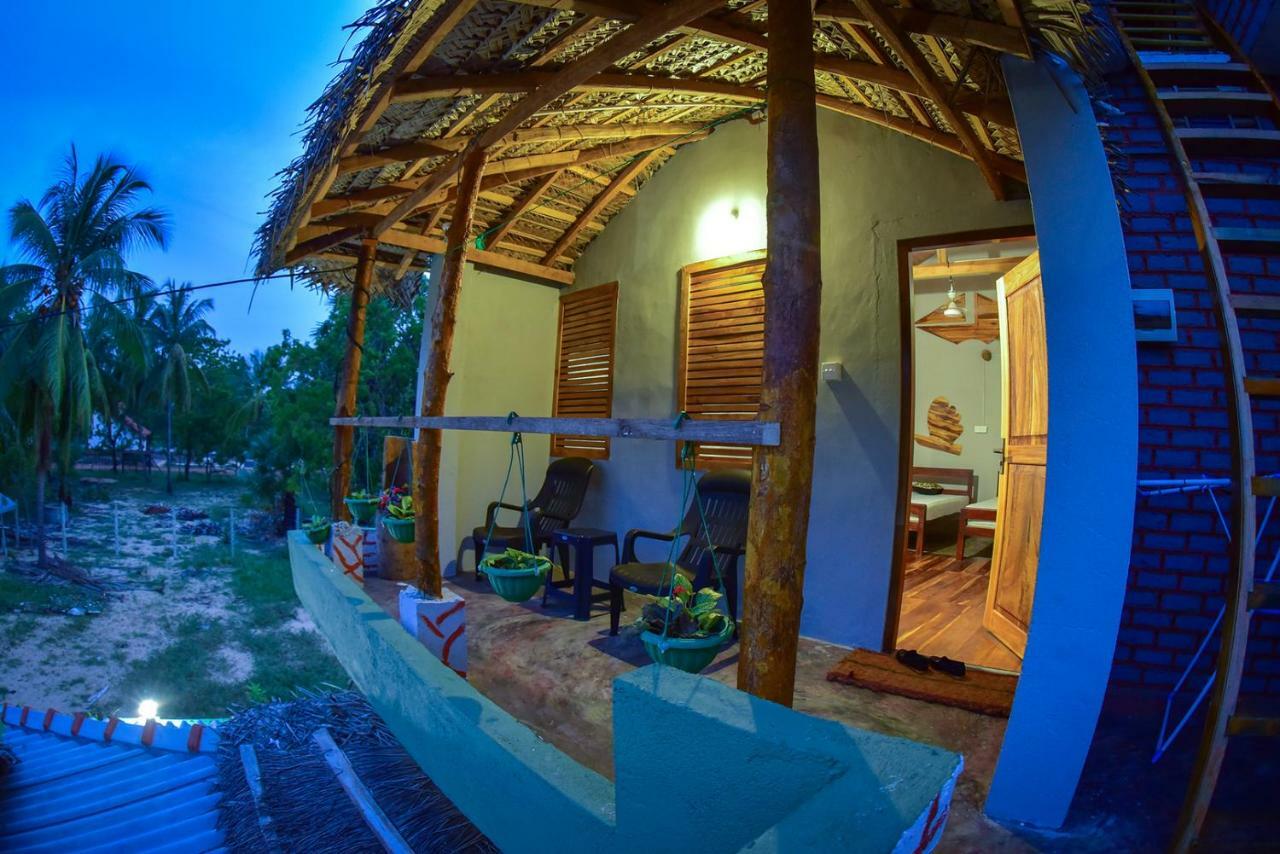 בטיקלואה Neem Garden Guest House מראה חיצוני תמונה