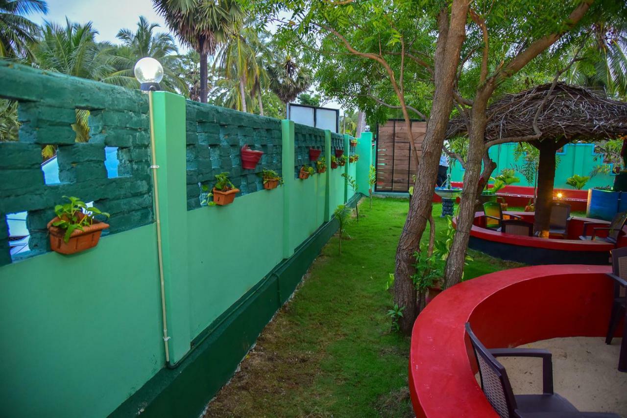 בטיקלואה Neem Garden Guest House מראה חיצוני תמונה